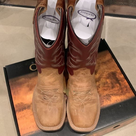 Old West boys Boots size 4, worn once for a wedding. Excellent condition - Picture 2 of 7